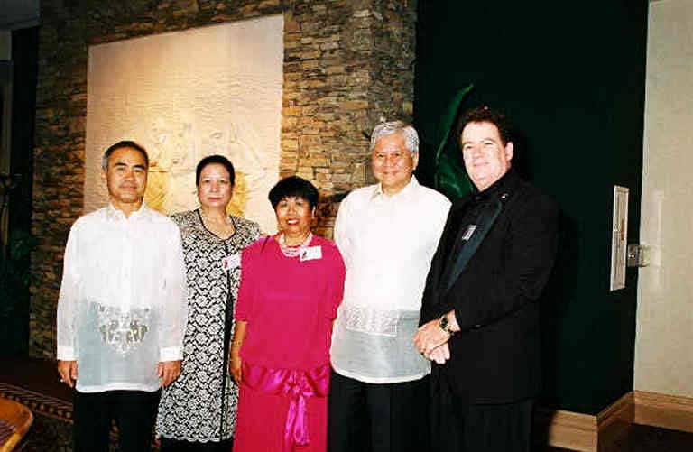 PAPAG Officers: Vagie Ella, Josie Baron and Richard O'Kelley with Ray Danato and Abassador of the Philippines.