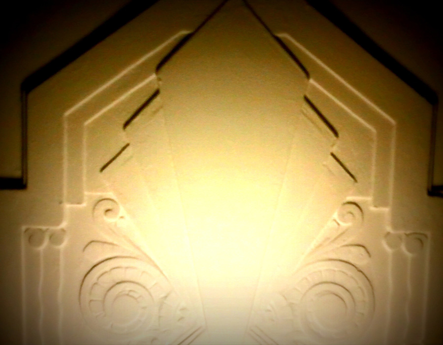 Plaster wall feature