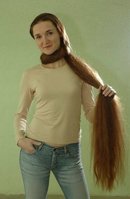 LONG HAIR COUNTRY: Romanian women with very long hair