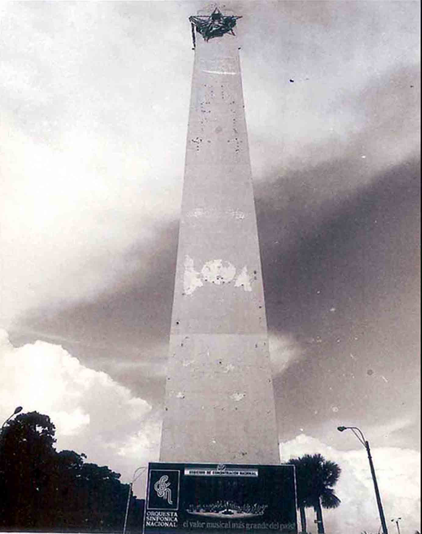 OBELISCO AVE GEORGE WASHIBGTOBN ( MALECON ) CAPITAL DE LA REPUBLICA DOMINICANA