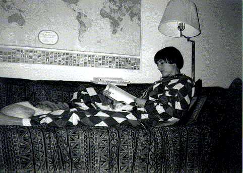 study.jpg (31666 bytes)