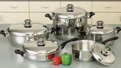Click for an enlarged photo of this  cookware set