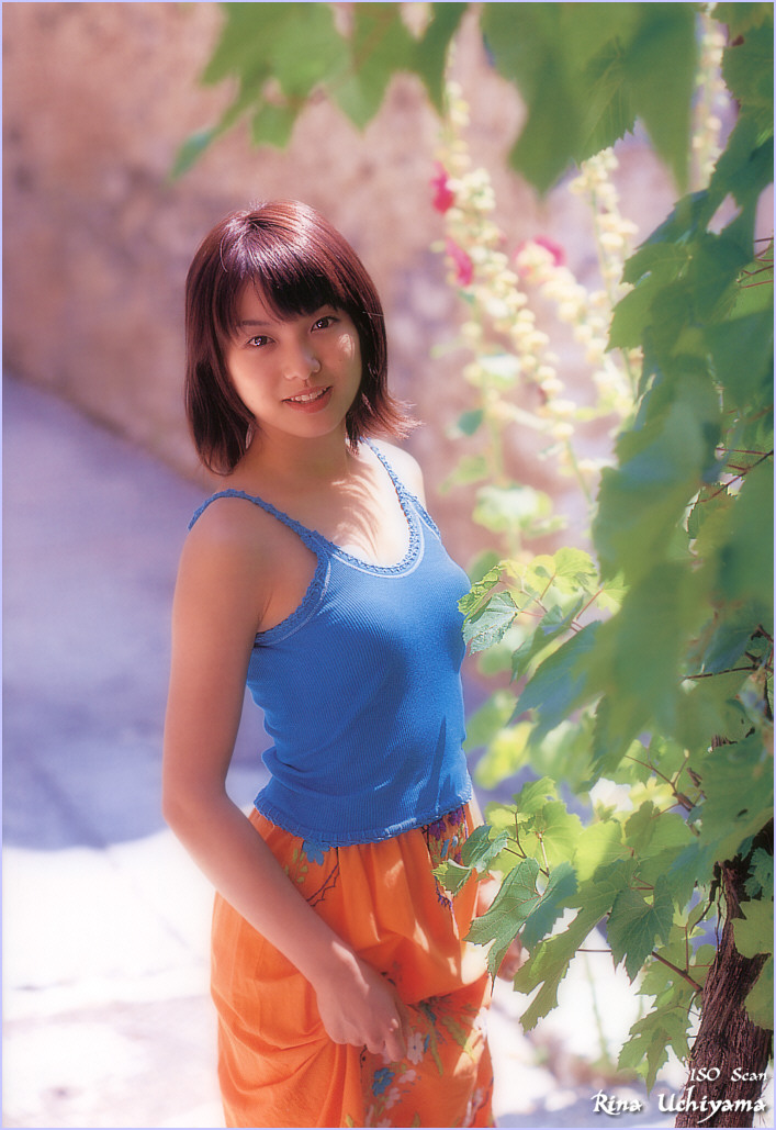 uchiyama_rina_r003.jpg