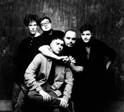 headlock.jpg (22375 bytes)