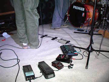 bobfeet.BMP (294896 bytes)