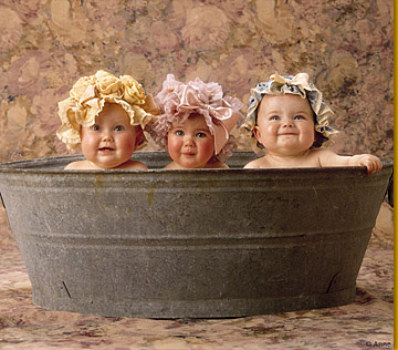 Anne Geddes - Washtub ©
