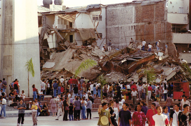ViewPoint of a quake city - Vista de una ciudad destrozada