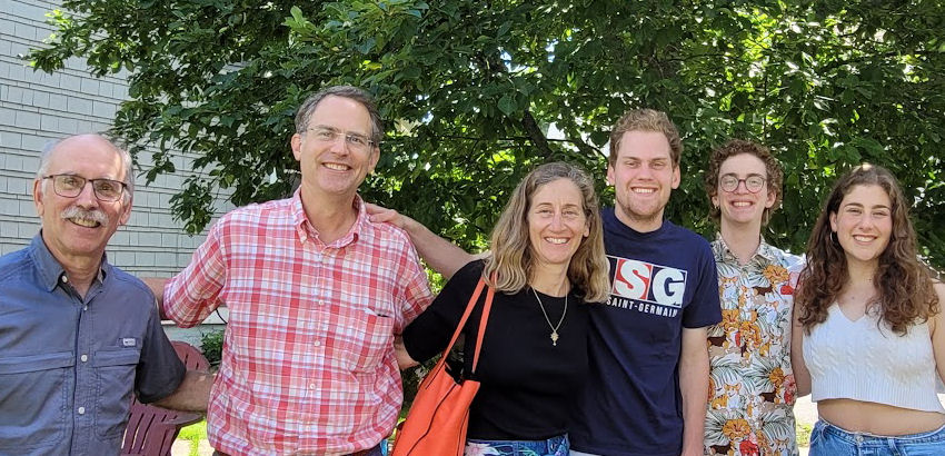 Ian, Gordon, Anne, Christian, Mark, Claire
Scott - 2022