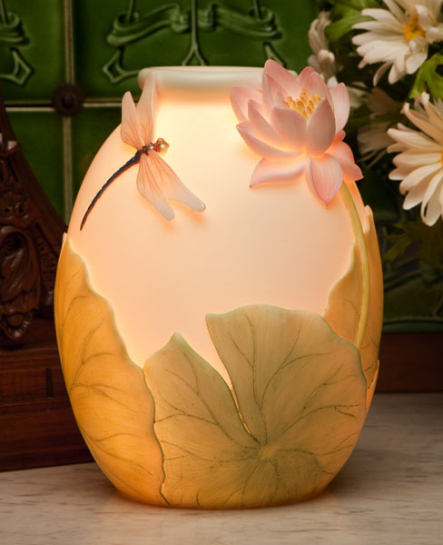 Dragonfly and Water Lily Accent Lamp
