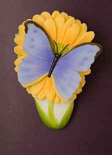 Blue Butterfly on Daisy Vase Magnet
