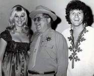 dodgesheriff_poppyfamilyAA.JPG - 6038 Bytes