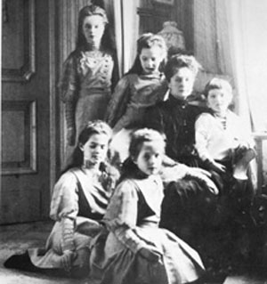 Alexandra with her children