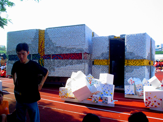 The long wait for the presentation...