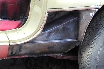 Closer photo of the dogleg cutout.