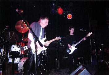 Robin Trower-Guitar, Richard Watt-Bass, Alvino Bennett-drums 5/12/2000 Ballard Firehouse Photo Bob Rood