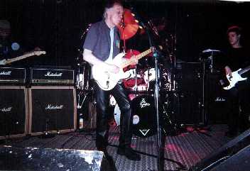 Robin Trower-Guitar, Richard Watt-Bass, Alvino Bennett-drums 5/12/2000 Ballard Firehouse Photo Bob Rood