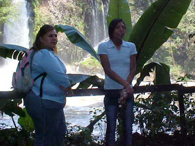 Yolanda y Jeanette en la Tararacua