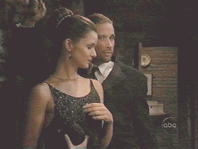 TnTCbinlook.JPG (14115 bytes)