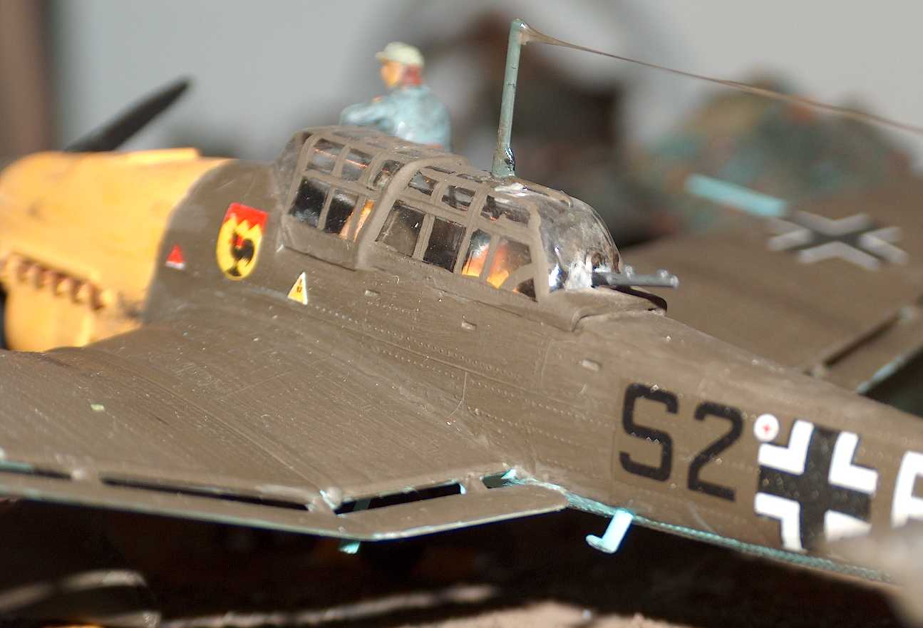 Ju 87 Stuka ( 66,542 bytes )