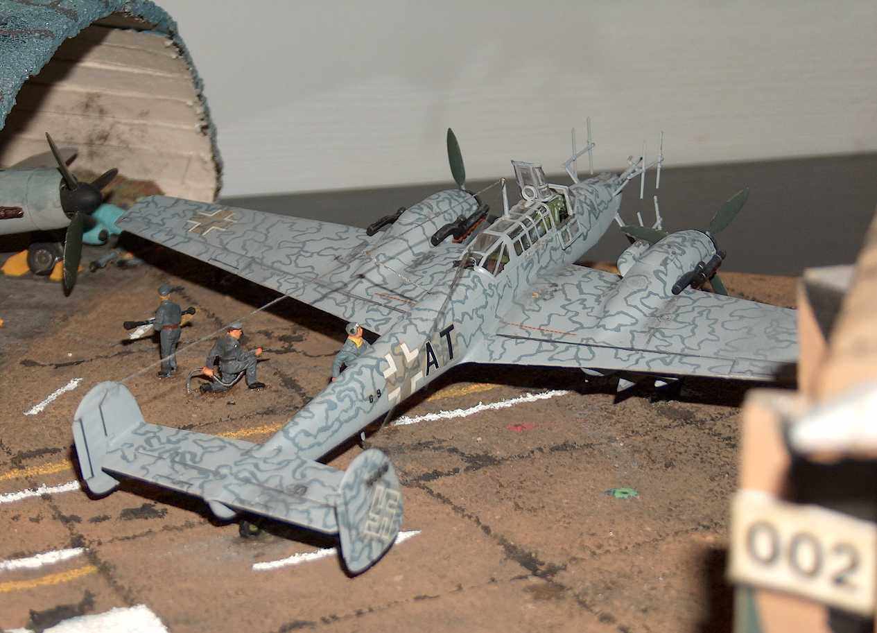 Me 110 in action ( 89,756 bytes )