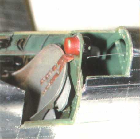 Spitfire Kokpit Detayı (15.2 kb)