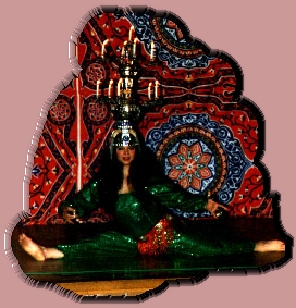 Nadia Hamdi dan�ando com o Candelabro