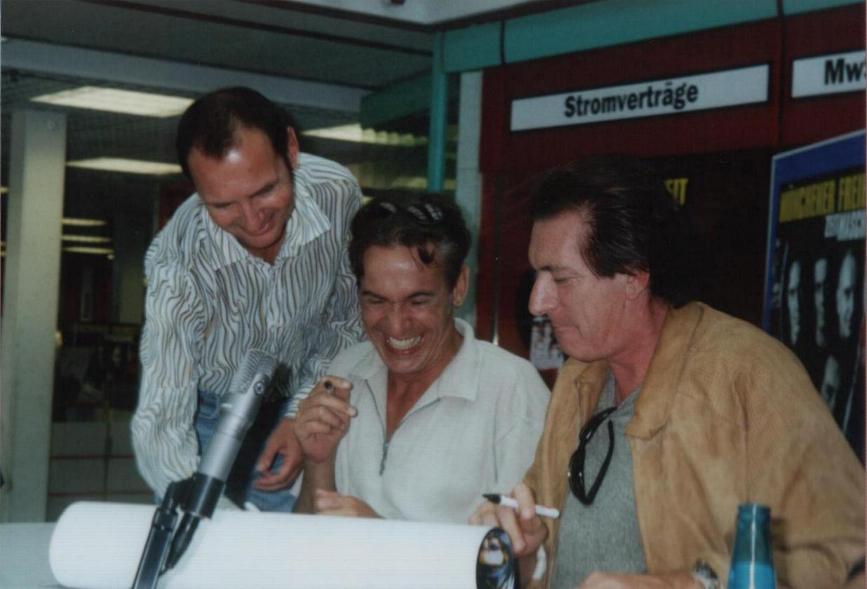 Signing Session Munich