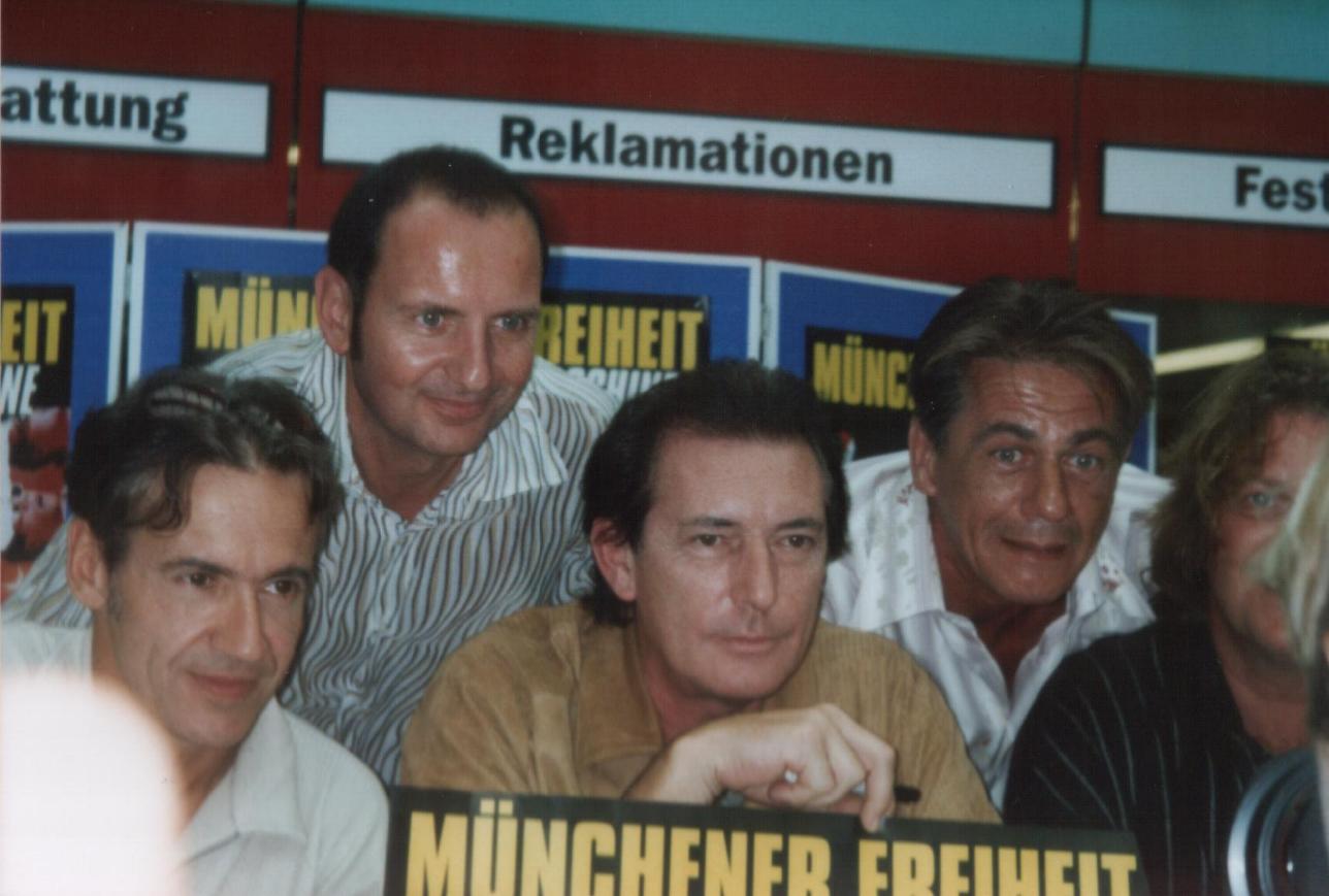 Signing Session Munich