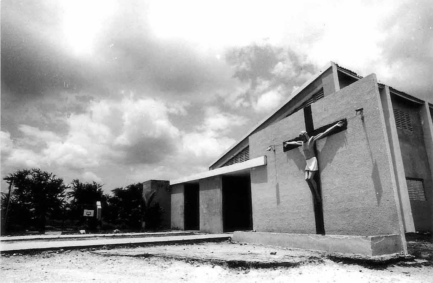 ABELLE: SCHWARZE UND WEI�E FENSTER ORIGINL ) DES ) Fotomontage #40 "auszuleihen"( HOME CLUB NACHBARSCHAFT GUALEY ( VERBAND DER KULTURELLE UND SPORTLICHE GRUPPEN VON GUALEY ) ( AGRUCUDEGUA) . -PLOT Rechtschreibung# 3- ( SCORECARD f�r � K�NSTLERISCHEN 1. -AKTUELLE POST Januar 12# 37-ECKE:RED-Stra�e Nr. 18-identifiziert. - ES WIRD EMPFOHLEN, DASS SIE DIE PLATZ INHALT#34 von afrikanischen Kontinent-shot Kamera:LANGE HORIZONTALE-Optik: 20 mm-Foto:M. L. B KUNST spezielle FOTO- UND FABIO VICTORIA SERRA. -REISE DES L�NDLICHEN RAUMS,INTER-URBAN und URBAN# 8/9- ZPNA Stadtviertel N�RDLICH DER DOMINIKANISCHE REPUBLIK- .ASA:135-PLUS X-TRI X400-STATIV- Format: 8X10 auf der WEB-AUFL�SUNG:25 Megapixel-Signale und st�dtischen ITER-URBANADAS #8:WIEDERUM AUF DER LINKEN SEITE IST abgetreten SCHRITT- #9:Bahnschranke AUF-STOP-Vorsorgema�nahmen treffen. - KAMERA: Minolta X-700-Selten sp�ter Produktion Silber Minolta X-700. Anfang Silber Modelle lag Die AE-Lock-Taste und die XG-M style Self Timer switch -Typ 35 mm SLR Kamera - Objektiv Minolta SR mount -Fokus manuell -Exposition Automatische Programm und Aperture Priority -Blitzschuh und PC-Anschluss - Abmessungen 51,5 x 89 x 137 mm, 505g