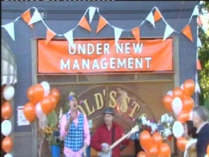 Juggler _ Josh Lefers - Banjo Player _ Patrick McCullagh - 2009