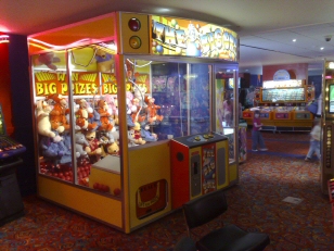 Big Prize Super Grab Machines, Offering the chance to win soft plush toys,  featuring many of your favourite Haven Holiday characters.