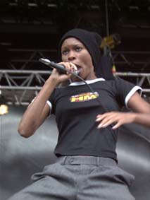 skin...singer of skunk anansie