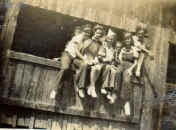 barngath.jpg (52462 bytes)