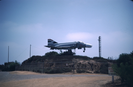 https://www.angelfire.com/dc/jinxx1/Phantoms/F-4B__NOSC___SAN__Aug_80___1a.jpg
