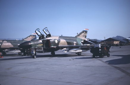 https://www.angelfire.com/dc/jinxx1/Phantoms/F-4C_63-7478__113th_TFS___Nellis__Aug_81__1a.jpg