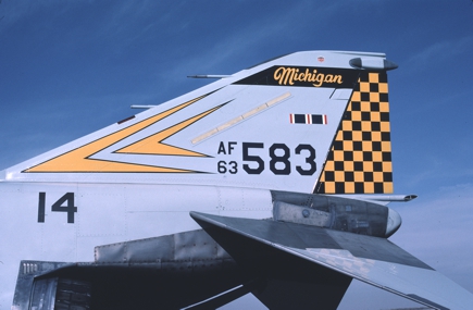 https://www.angelfire.com/dc/jinxx1/Phantoms/F-4C_63-7583__171st_FIS___ELP__Feb_84__2a.jpg