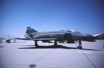 https://www.angelfire.com/dc/jinxx1/Phantoms/F-4C_63-7693__196th_TFS___March__Aug_90__1a.jpg