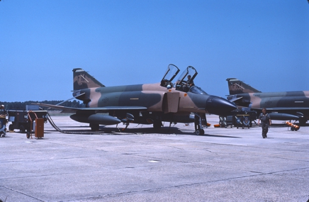https://www.angelfire.com/dc/jinxx1/Phantoms/F-4C_63-7711__93rd_TFS___Gulfport___May_83__1a.jpg