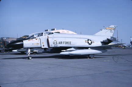 https://www.angelfire.com/dc/jinxx1/Phantoms/F-4C_64-0785__199th_FIS___Holloman__Apr_84__1a.jpg
