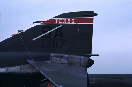 https://www.angelfire.com/dc/jinxx1/Phantoms/F-4C_64-0917__182nd_TFS___Kelly__Feb_85___3a.jpg