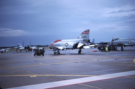 https://www.angelfire.com/dc/jinxx1/Phantoms/F-4D_64-0965__178th_FIS___Tyndall__Nov_82___3a.jpg