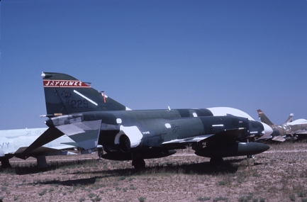 https://www.angelfire.com/dc/jinxx1/Phantoms/F-4D_66-0229__127th_TFS___AMAEC__Aug_89___1a.jpg