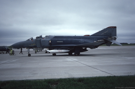 https://www.angelfire.com/dc/jinxx1/Phantoms/F-4D_66-7509__121st_TFS___Reese__Sep_90___1a.jpg