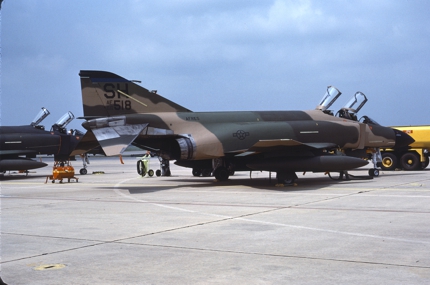 https://www.angelfire.com/dc/jinxx1/Phantoms/F-4D_66-7518__465th_TFS___Gulfport__May_83___1a.jpg