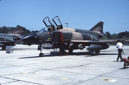 https://www.angelfire.com/dc/jinxx1/Phantoms/F-4D_66-7544__89th_TFS___Gulfport__May_83___1a.jpg