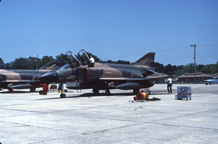 https://www.angelfire.com/dc/jinxx1/Phantoms/F-4D_66-7626__89th_TFS___Gulfport__May_83___1a.jpg