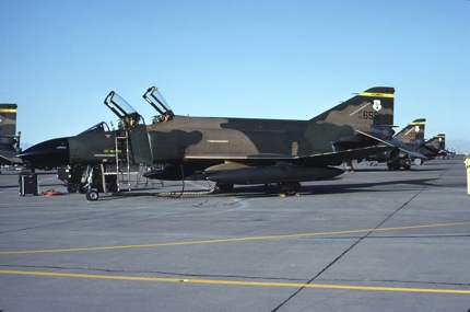 https://www.angelfire.com/dc/jinxx1/Phantoms/F-4D_66-7659__170th_TFS___Holloman__Apr_84___1a.jpg