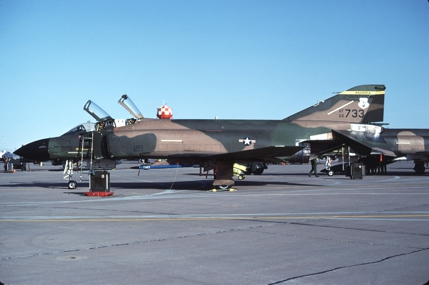 https://www.angelfire.com/dc/jinxx1/Phantoms/F-4D_66-7733__170th_TFS___Holloman__Apr_86___1a.jpg