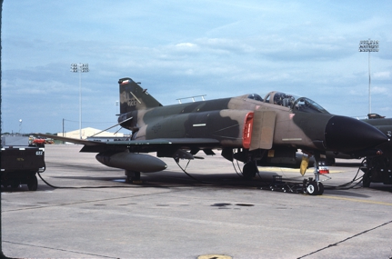 https://www.angelfire.com/dc/jinxx1/Phantoms/F-4D_66-7733__704th_TFS___Bergstrom__Jun_85___1a.jpg