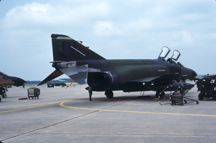 https://www.angelfire.com/dc/jinxx1/Phantoms/F-4D_66-7753__93rd_TFS___Bergstrom__Sep_84___1a.jpg